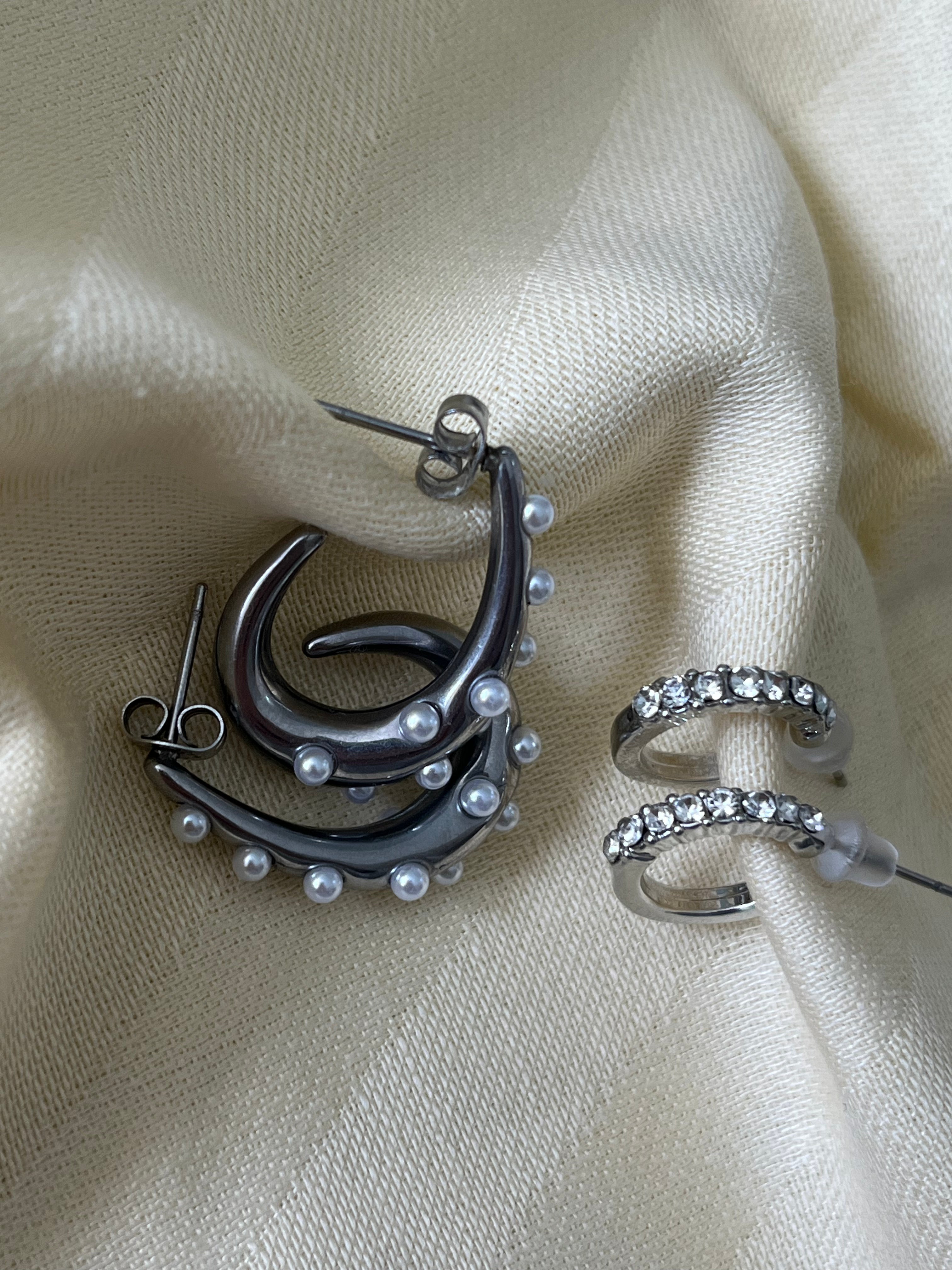 İnci Detay Çelik Küpe Kombini