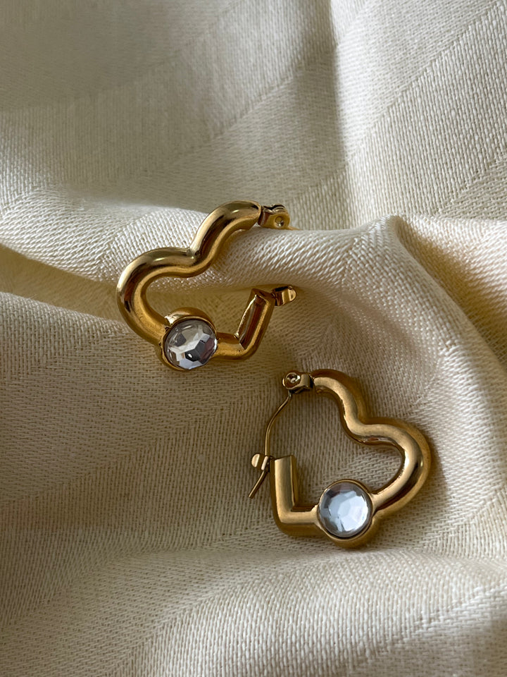 Kalp Detay Çelik Küpe