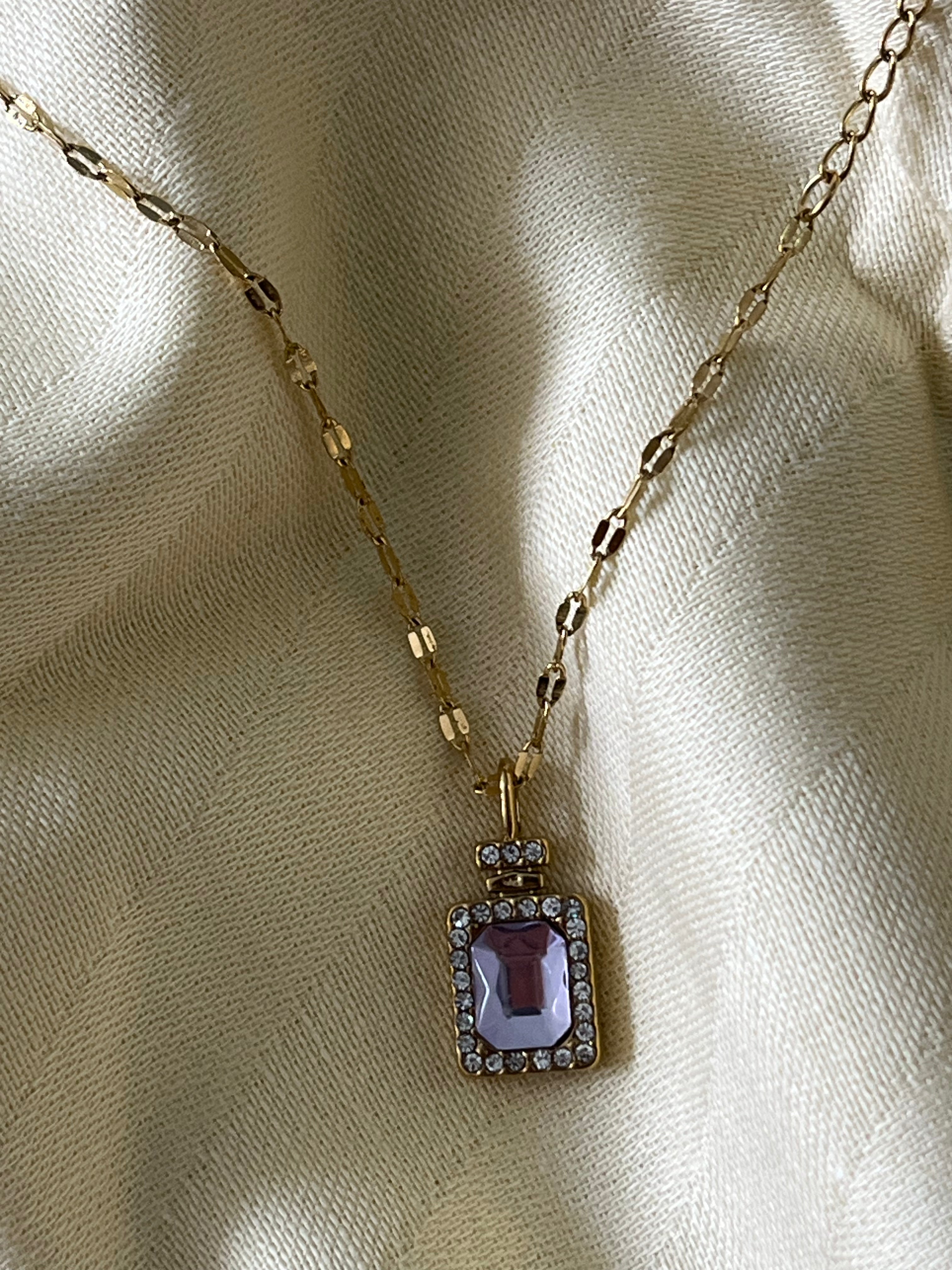 Mor Taş Detay Çelik Kolye