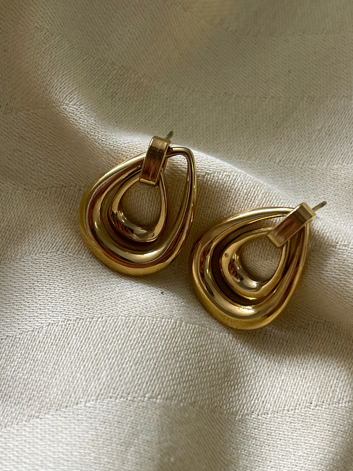 İç İçe Halka Çelik Küpe