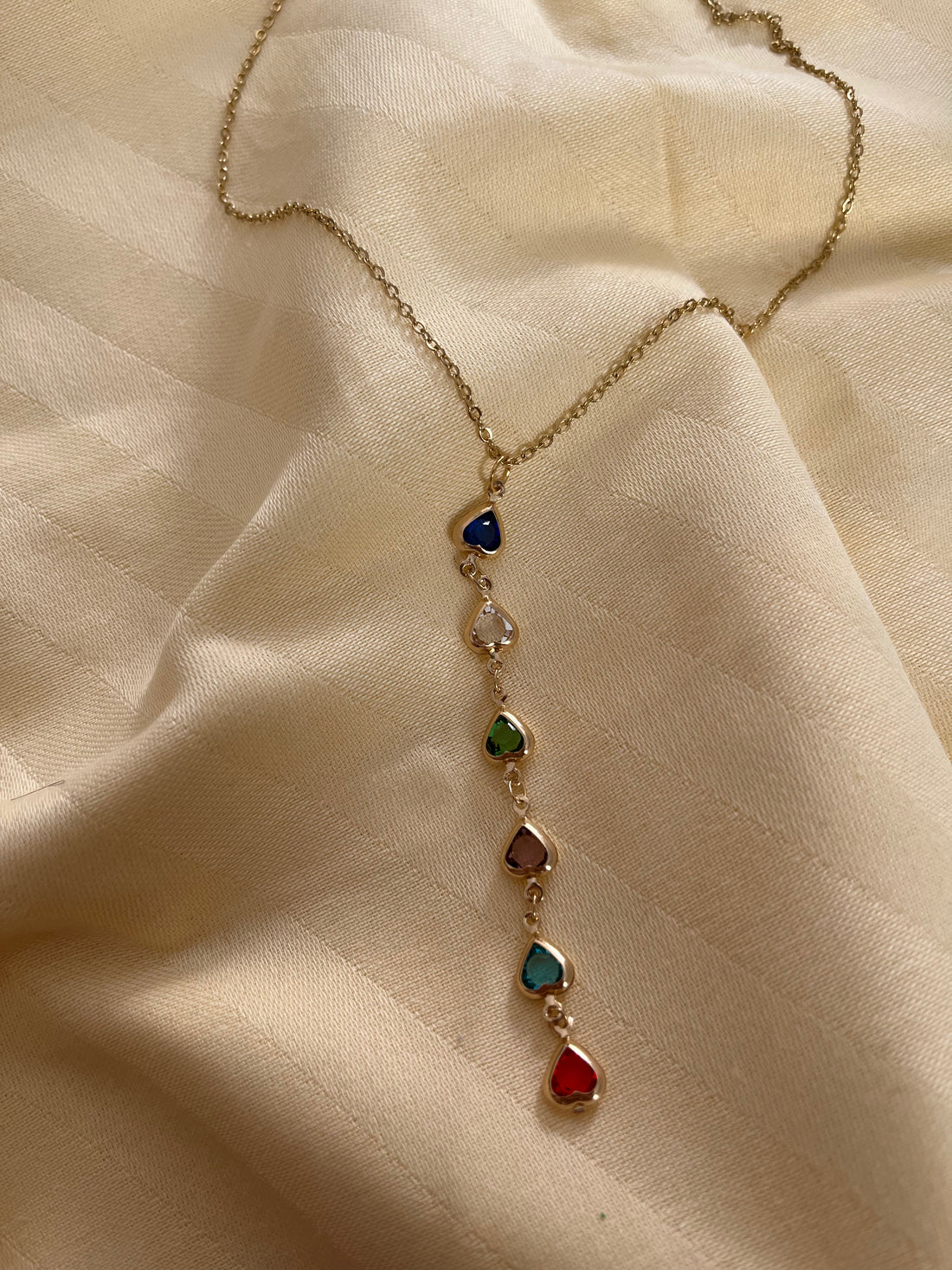 7 Element Kalp Kesim Çelik Y Kolye