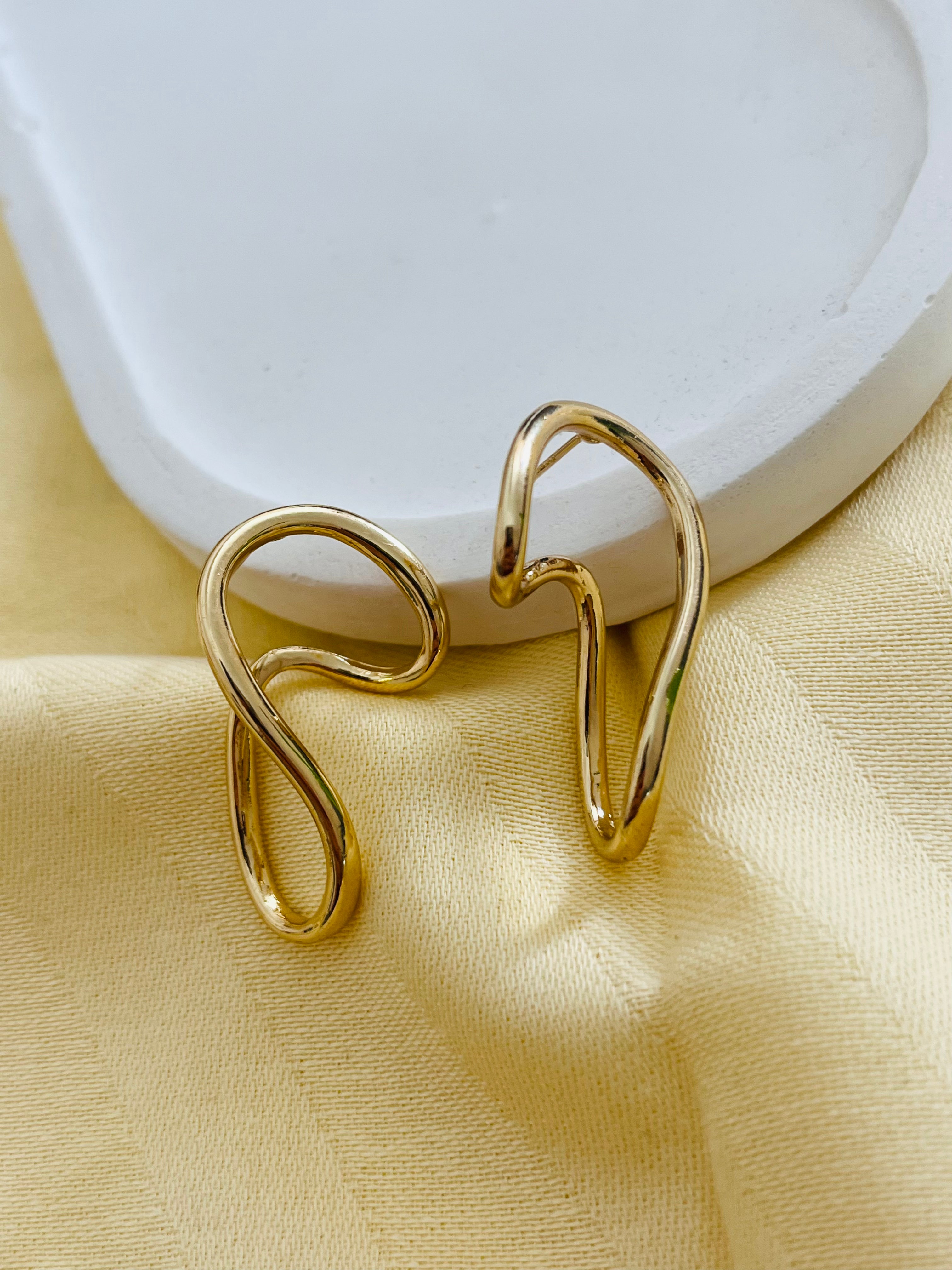 Boyutlu Çelik Küpe