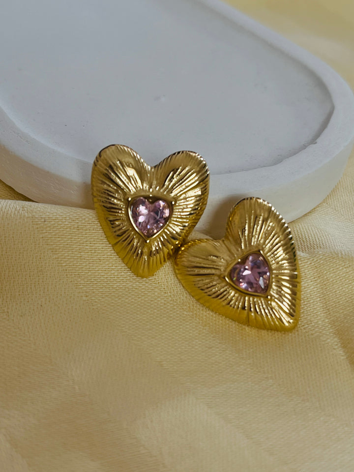 Pembe Taş Detay Çelik Kalp Küpe