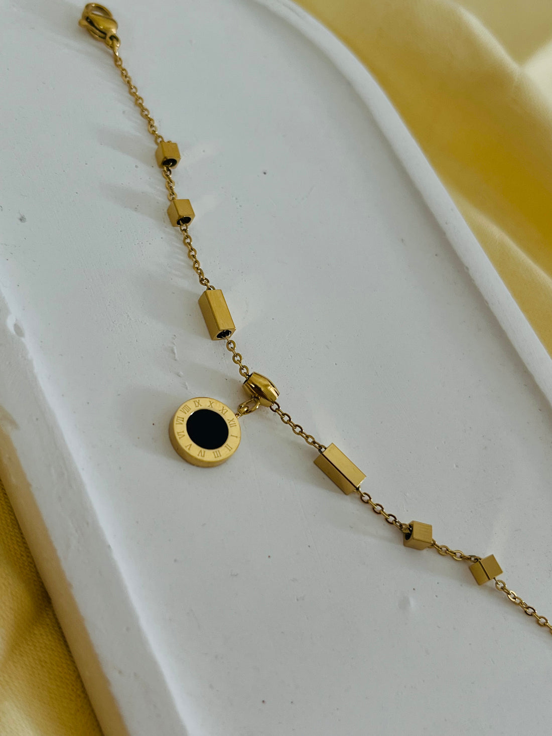 Romen Rakamlı Çelik Bileklik