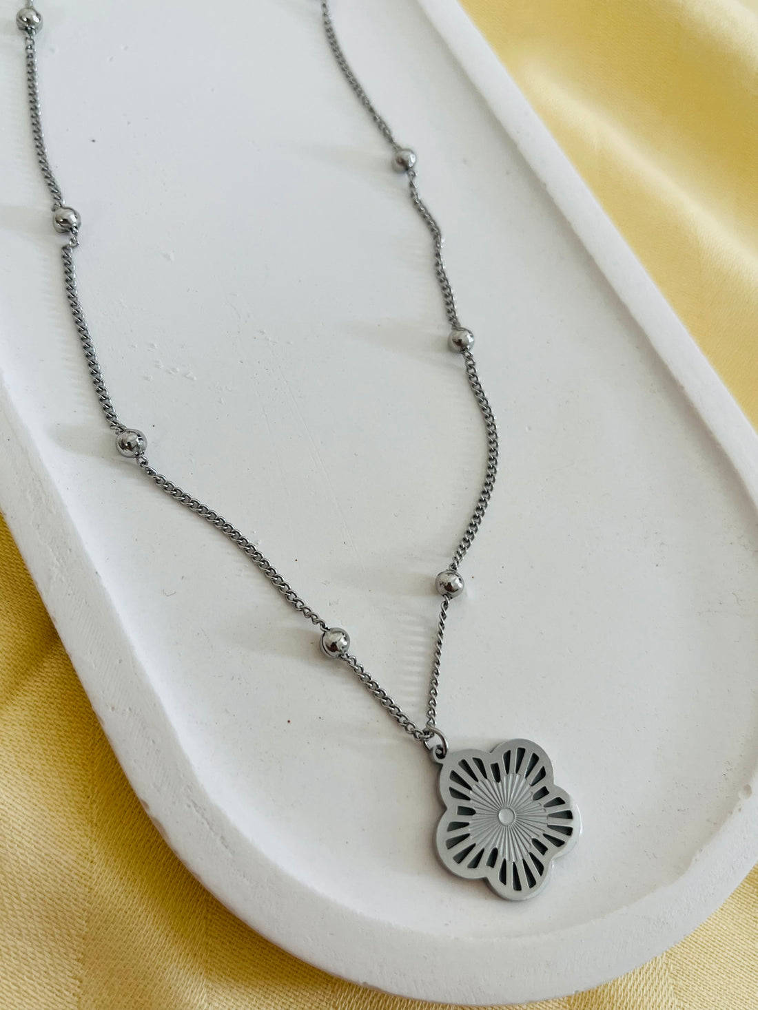 Çiçek Detay Çelik Dorika